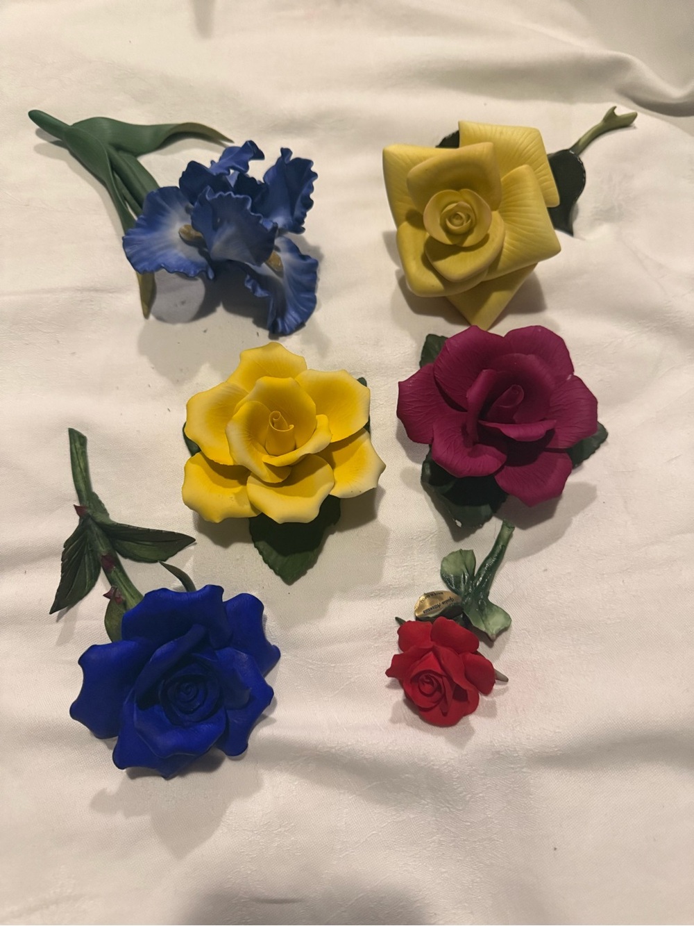 6 Porcelain Flowers Capodimonte 2 Avon 2 Unmarked 2